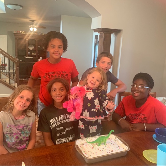 Meet your Posher, Rachel - Picture 2 of 7